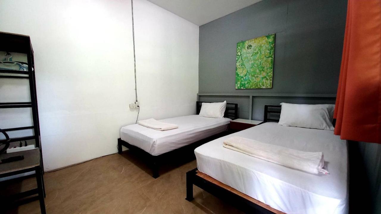 Auberge de jeunesse White Jail At *
