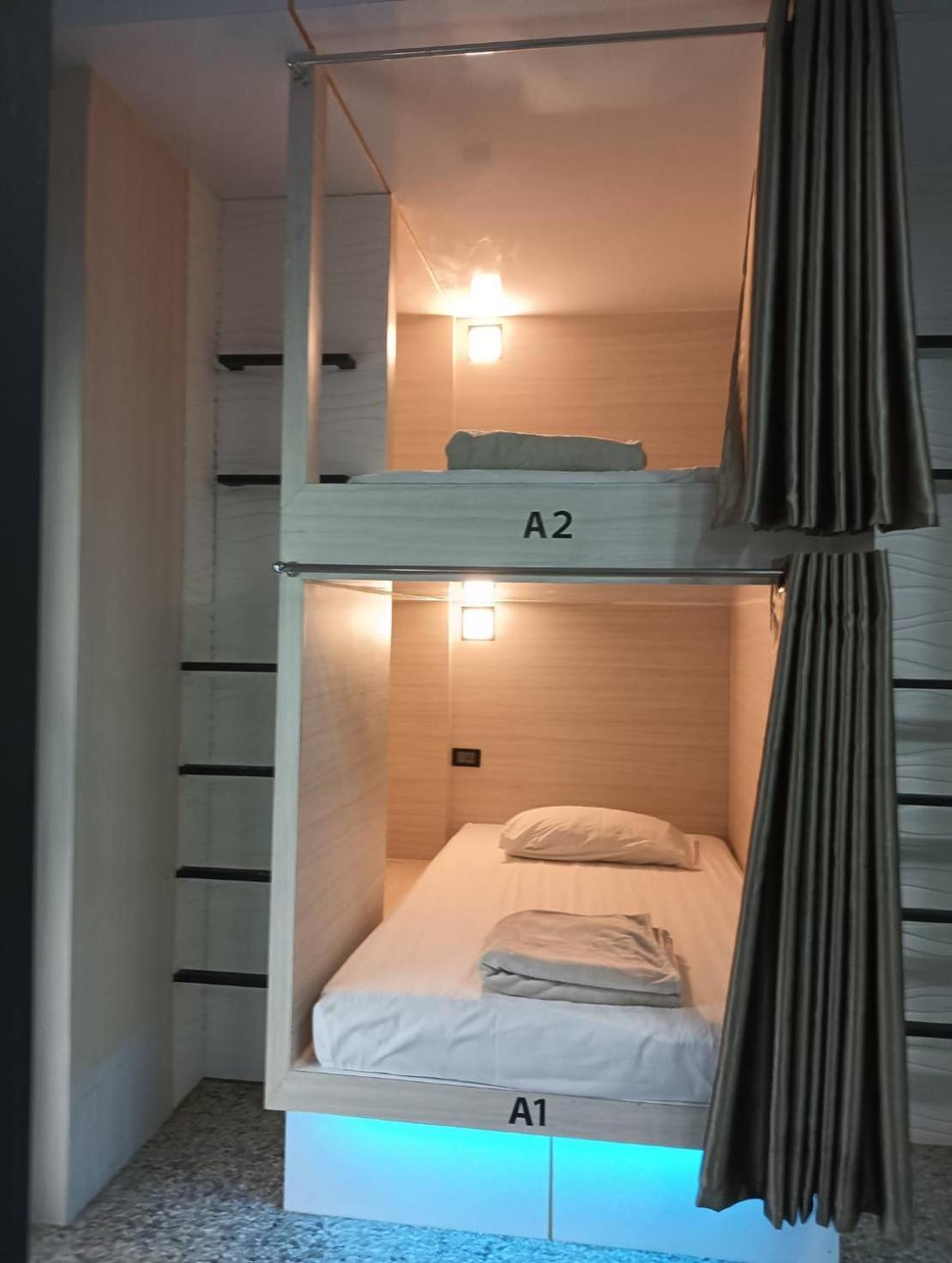 Auberge de jeunesse White Jail At *