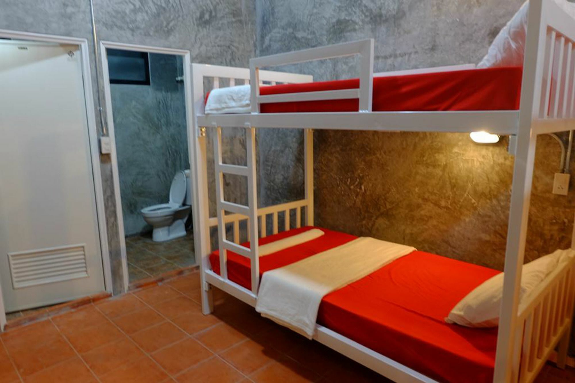 White Jail At Auberge de jeunesse