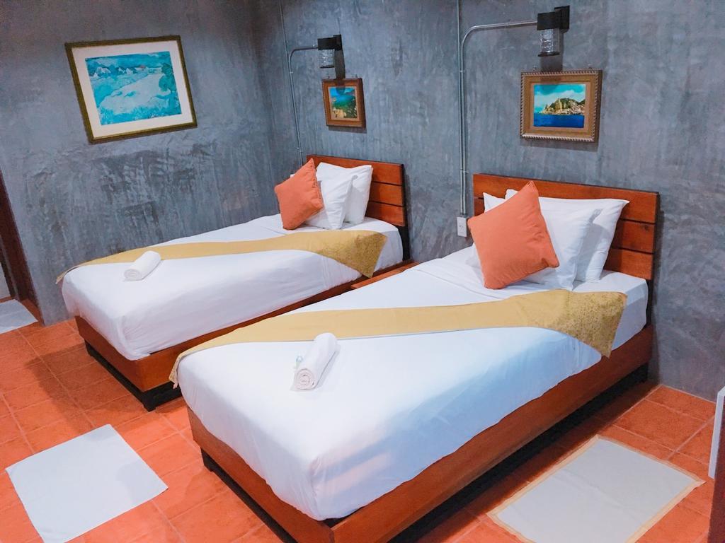 Hostel White Jail At 2*